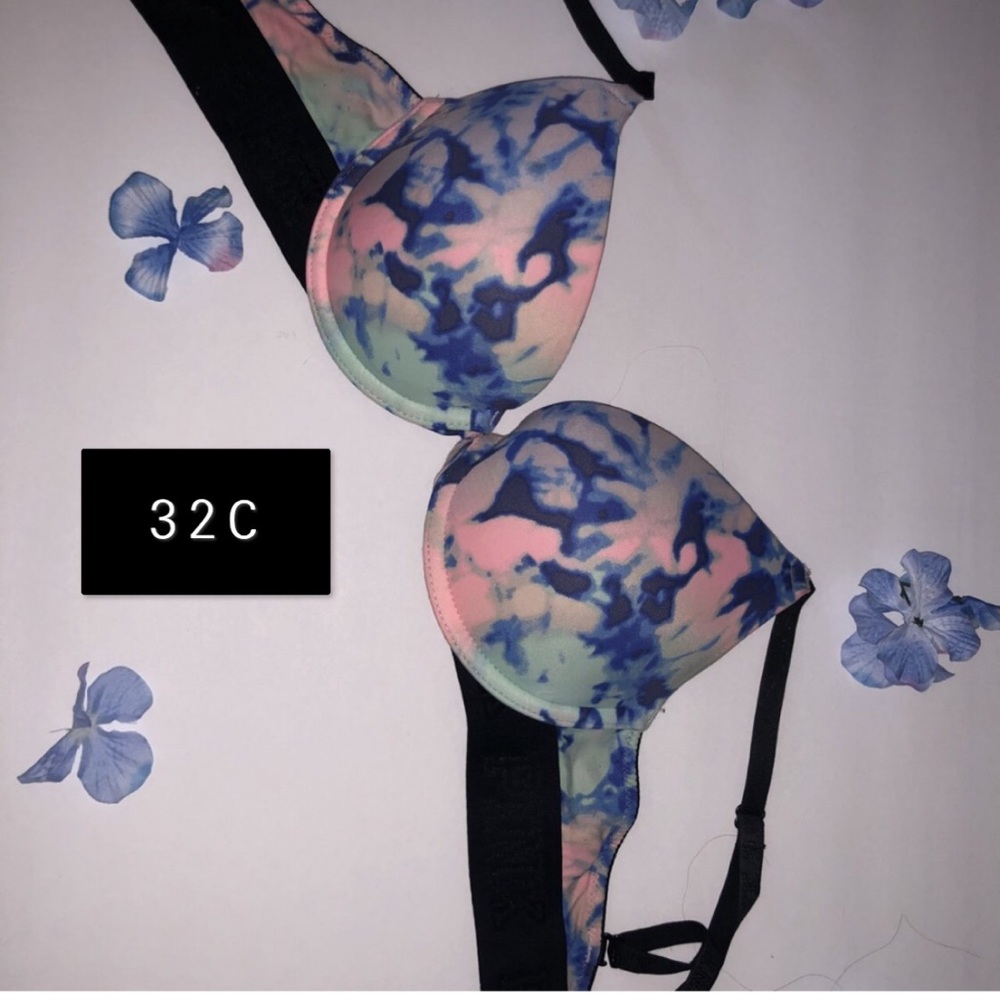VICTORIAS SECRET/PINK BRAS BUNDLE